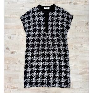 Essentiel Antwerp Houndstooth‎ Short Sleeve Shift Dress | Black/Navy 34